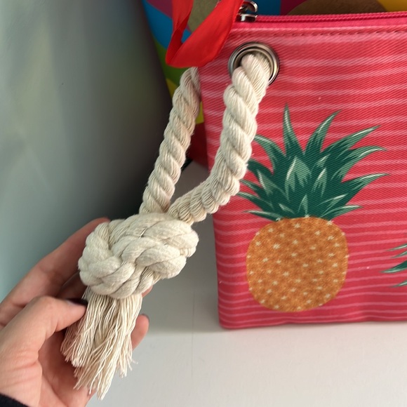 LOFT bikini/ accessory bag - Picture 2 of 4